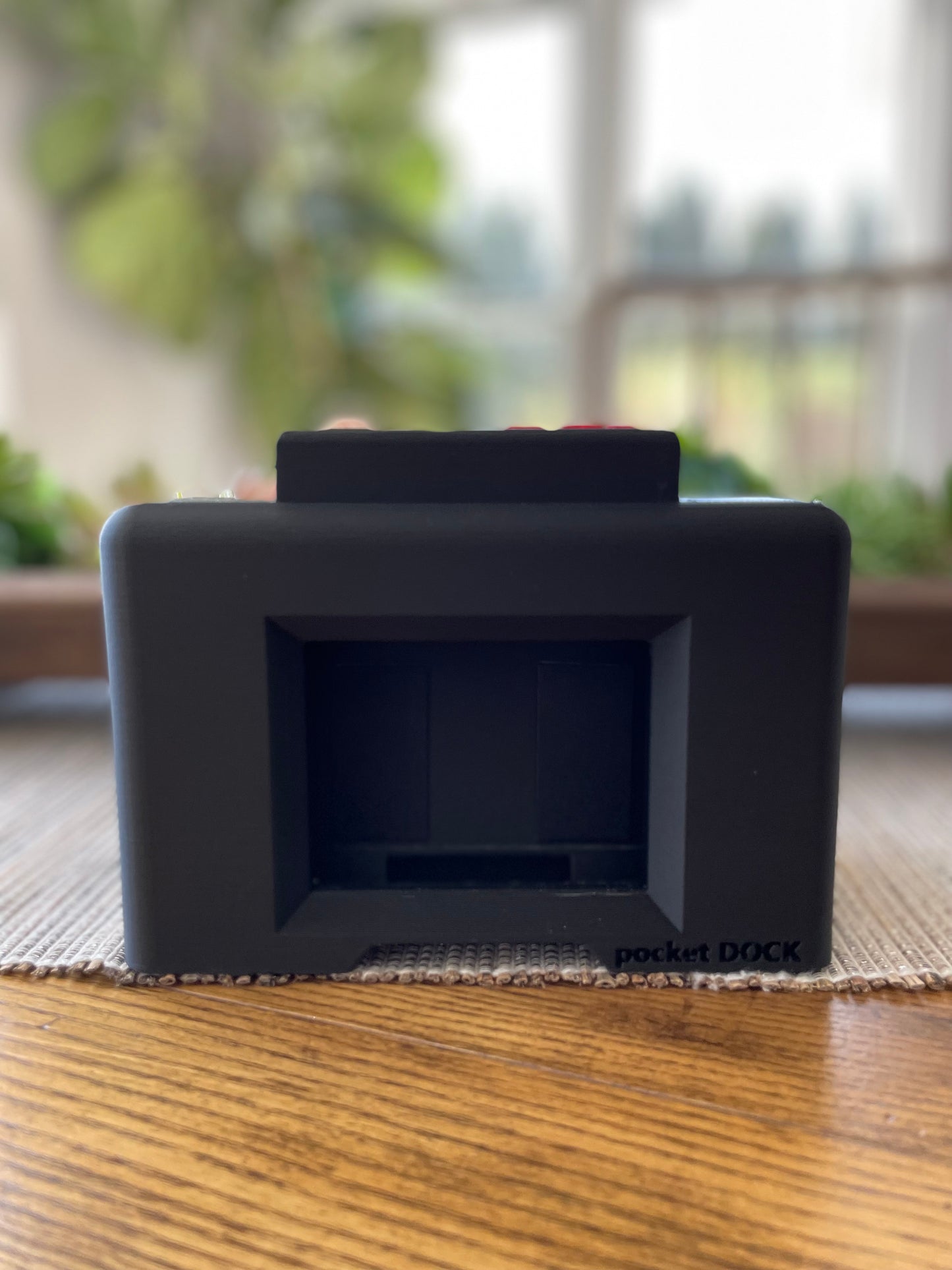 The pocket DOCK - Black