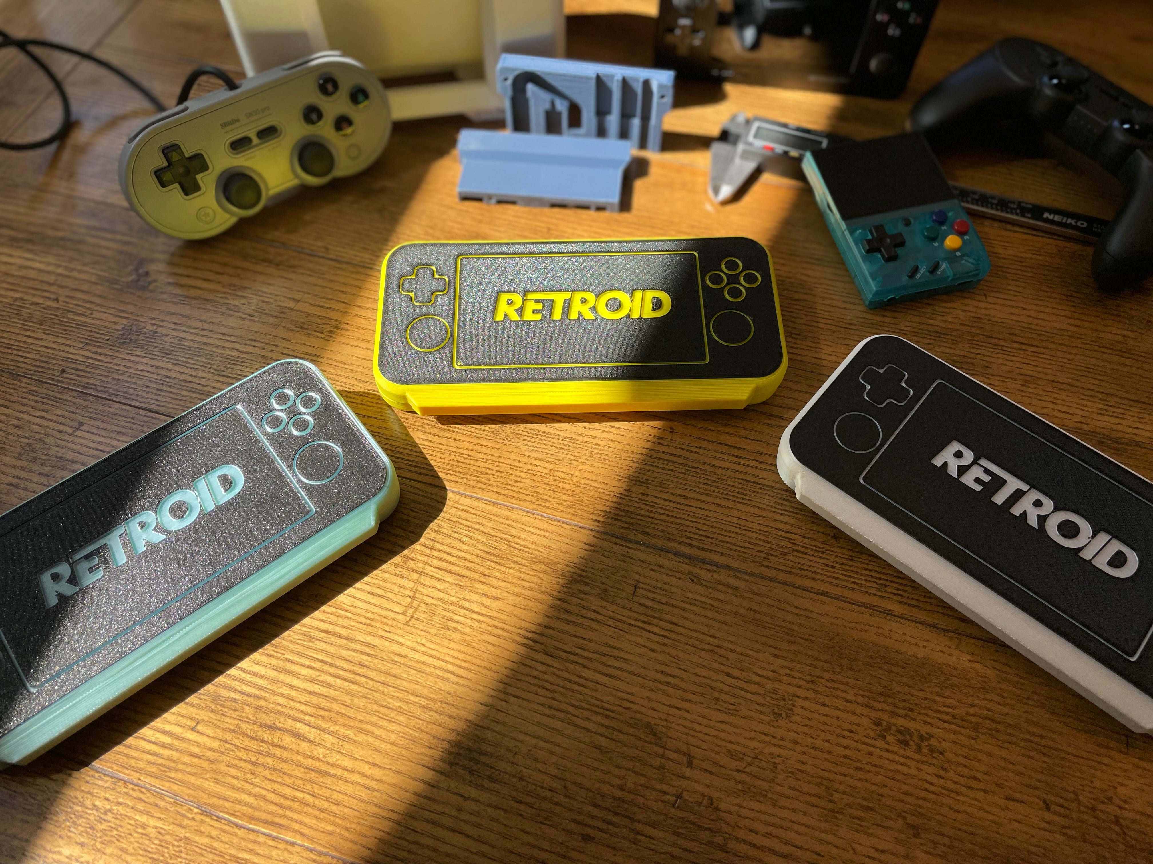 Retroid Pocket 3+ レトロイドポケット3プラス カラー16bit-